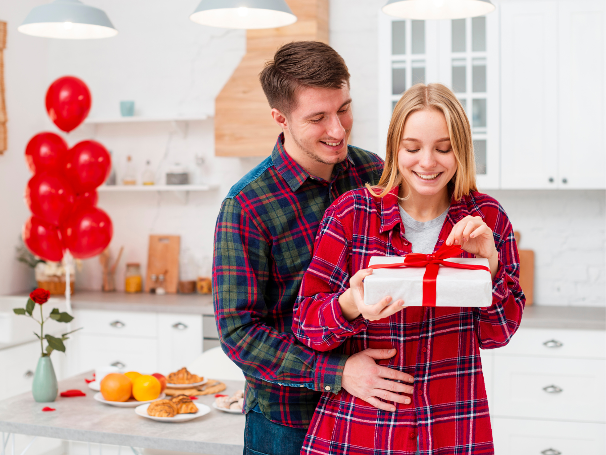 Top 10 Unique Couple Gift Ideas in 2025